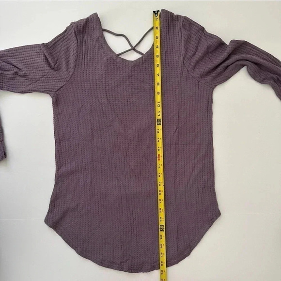 NWT Chaser M Thermal L/S V-Neck Criss Cross Open Back Shirttail‎ Tee Boho Purple - Picture 5 of 5